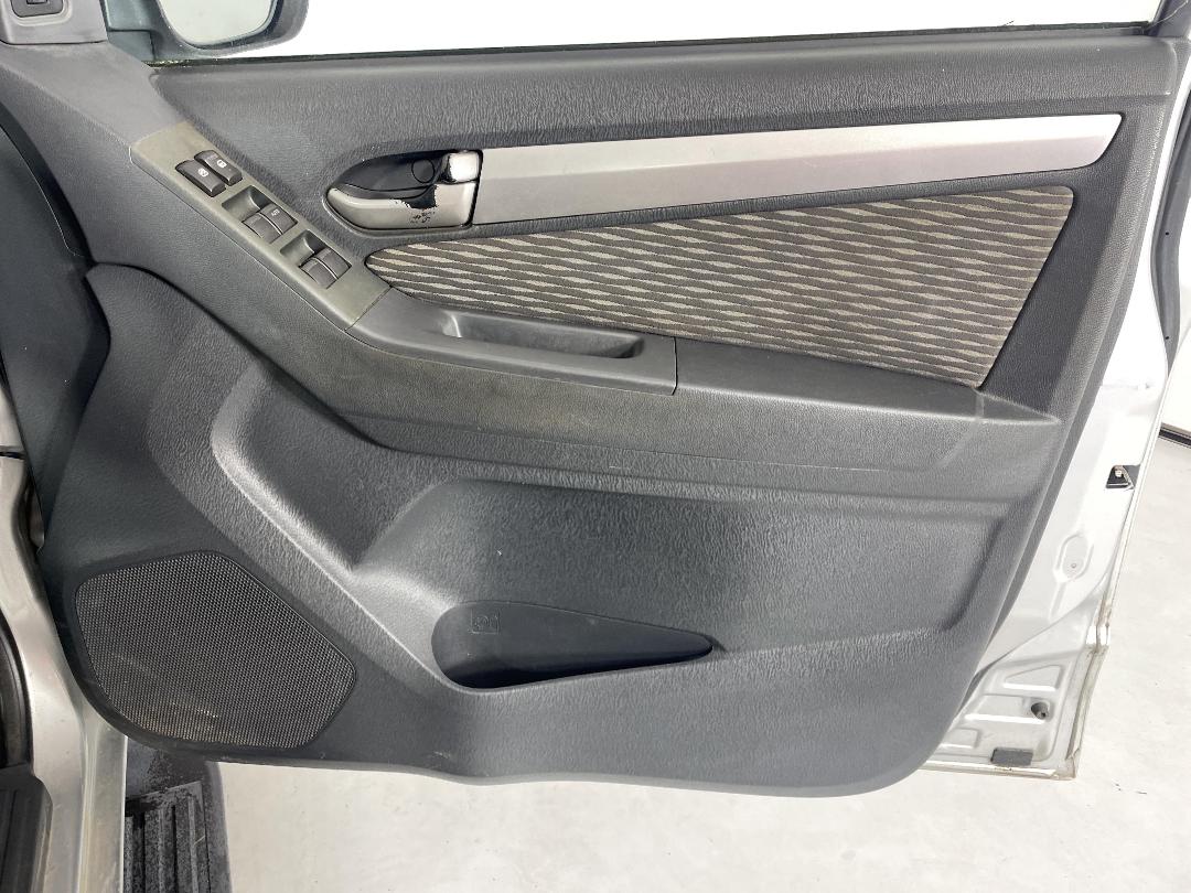 Photo '15' of Holden Colorado