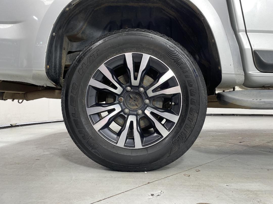 Photo '12' of Holden Colorado