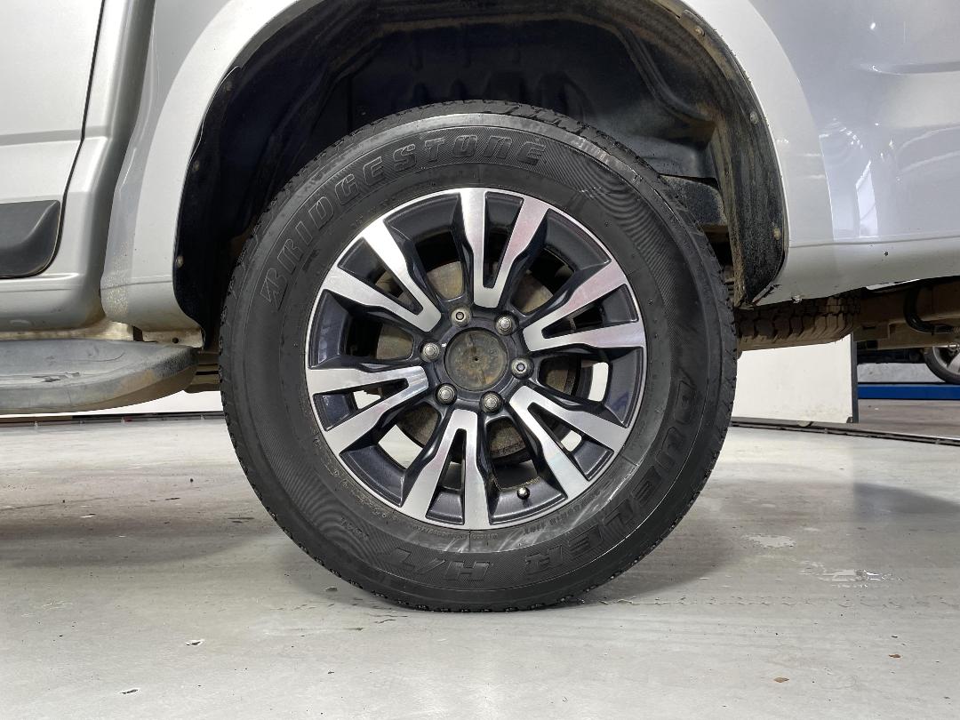 Photo '11' of Holden Colorado