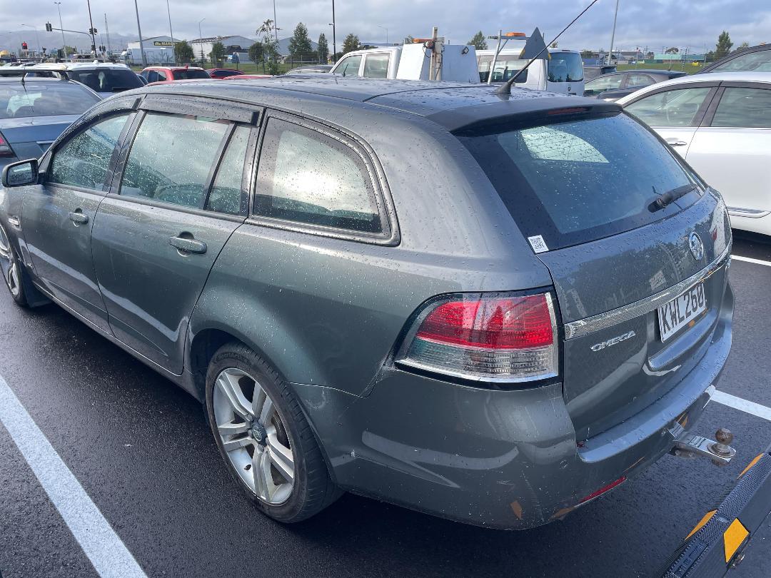 Photo '10' of Holden Commodore Omega Photo '10' of Holden Commodore Omega