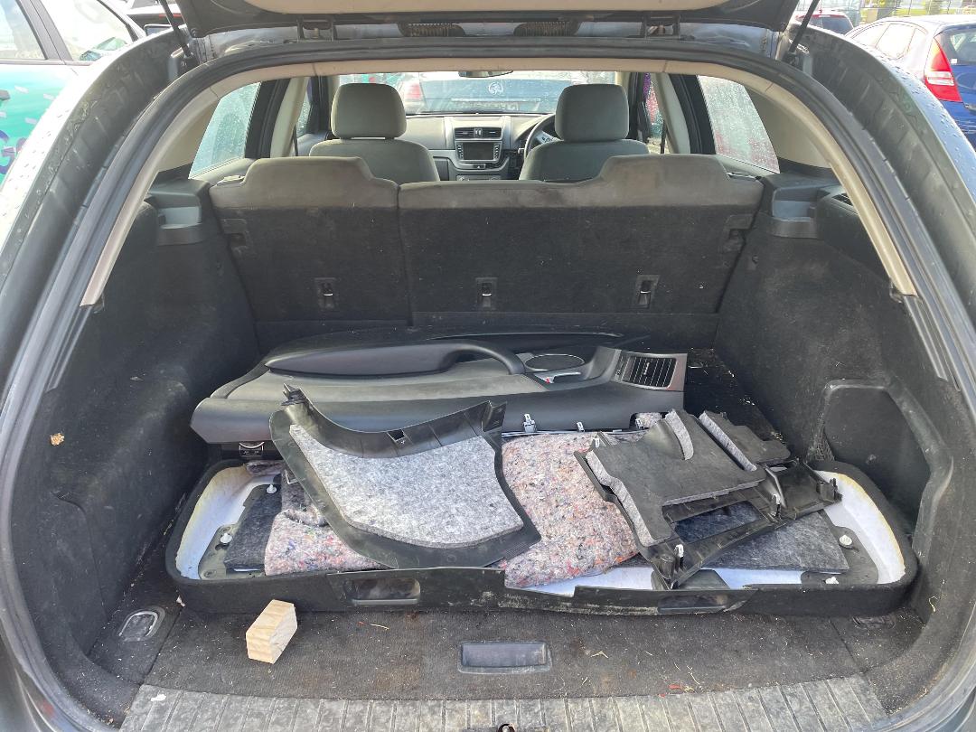 Photo '12' of Holden Commodore Omega Photo '12' of Holden Commodore Omega