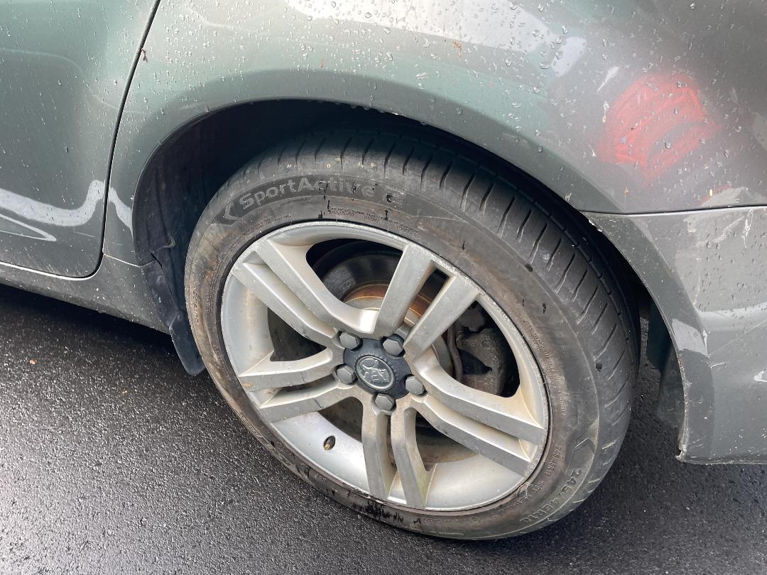 Photo '11' of Holden Commodore Omega Photo '11' of Holden Commodore Omega