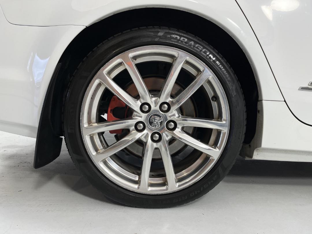 Photo '12' of Holden Commodore Photo '12' of Holden Commodore