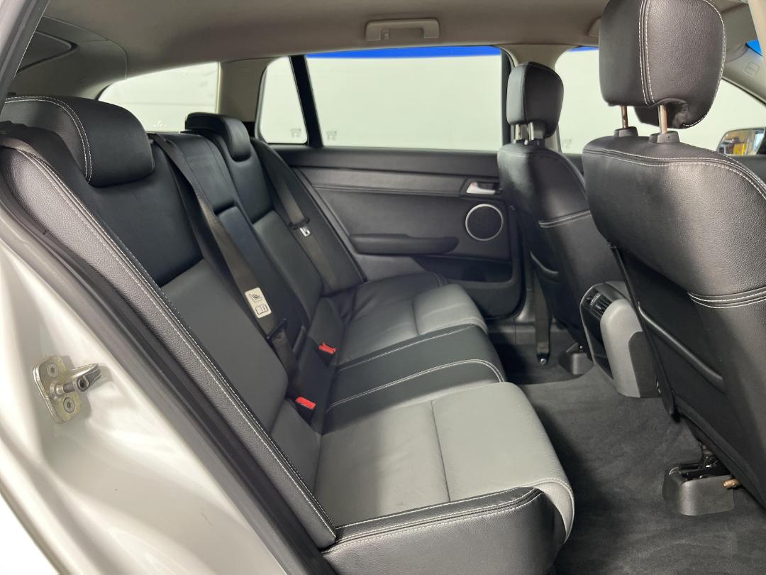 Photo '20' of Holden Commodore Photo '20' of Holden Commodore