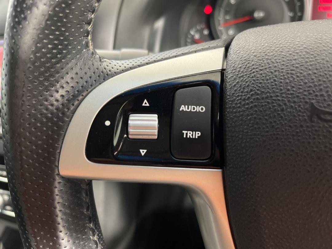 Photo '24' of Holden Commodore Photo '24' of Holden Commodore