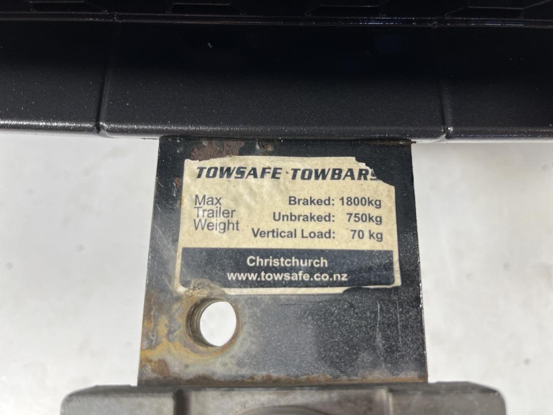 Photo '33' of Holden Commodore Photo '33' of Holden Commodore