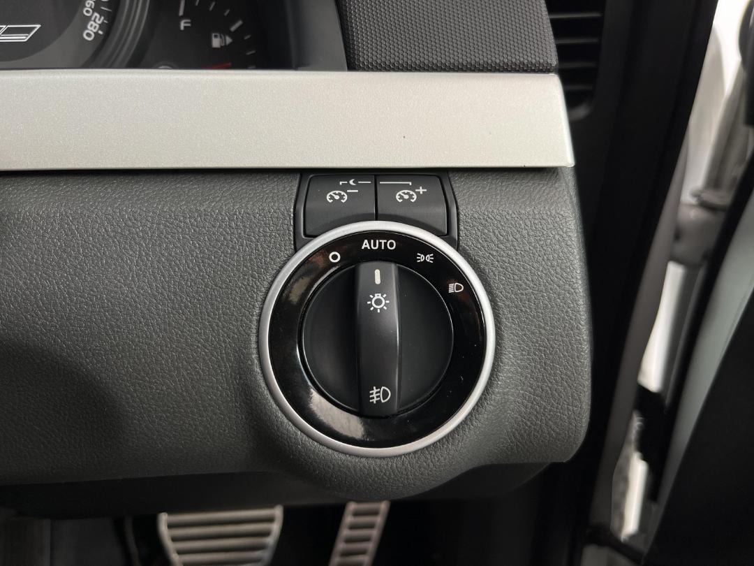 Photo '31' of Holden Commodore Photo '31' of Holden Commodore