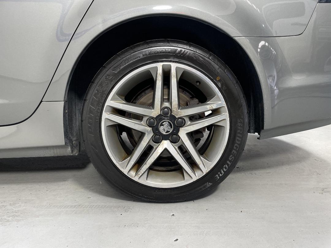 Photo '11' of Holden Commodore Photo '11' of Holden Commodore