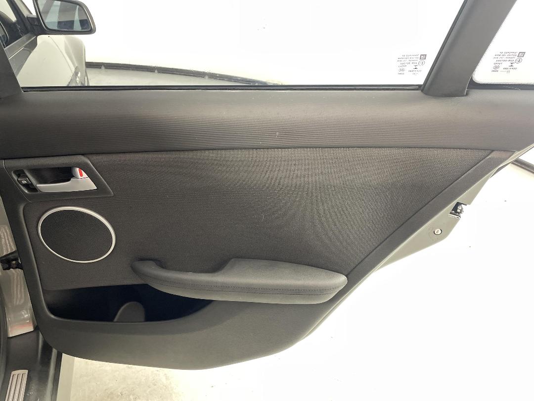 Photo '19' of Holden Commodore Photo '19' of Holden Commodore