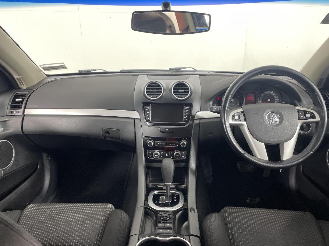 Photo '17' of Holden Commodore Photo '17' of Holden Commodore