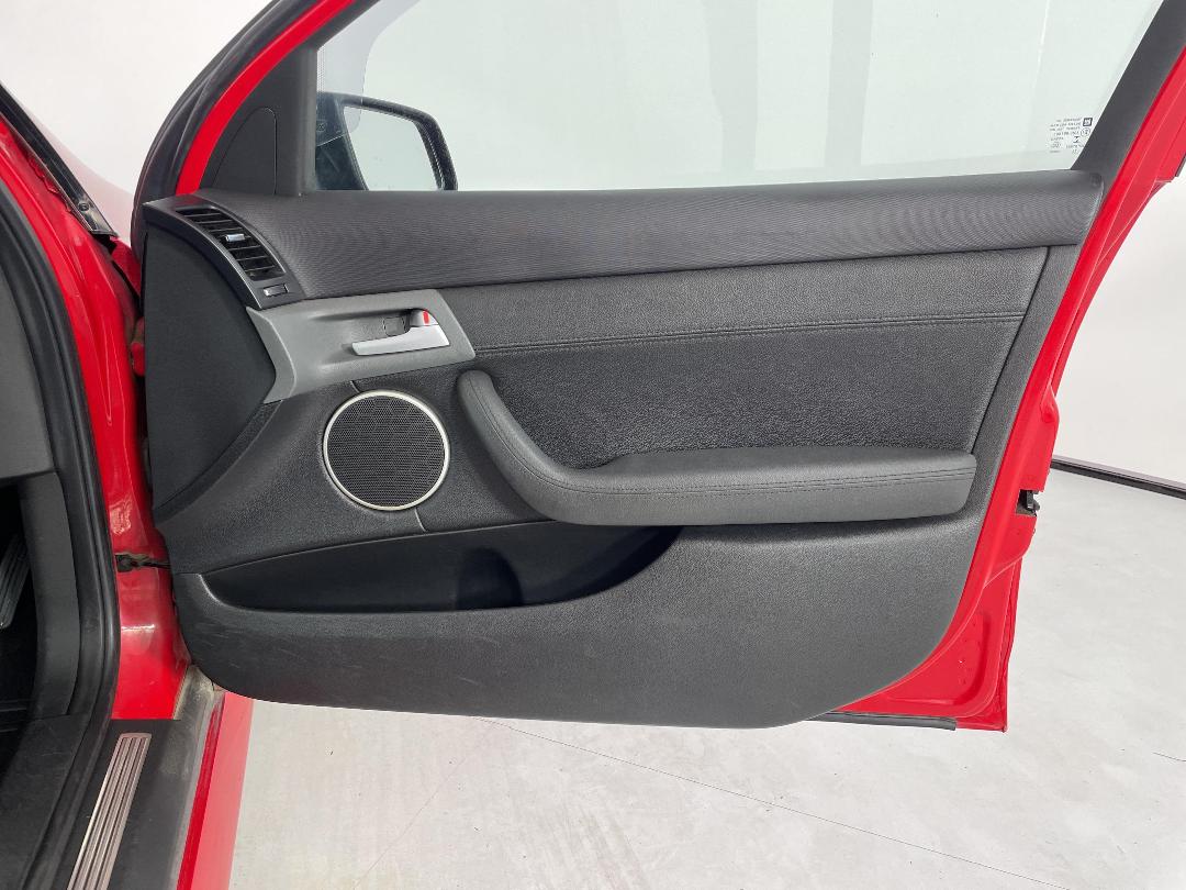 Photo '15' of Holden Commodore Photo '15' of Holden Commodore