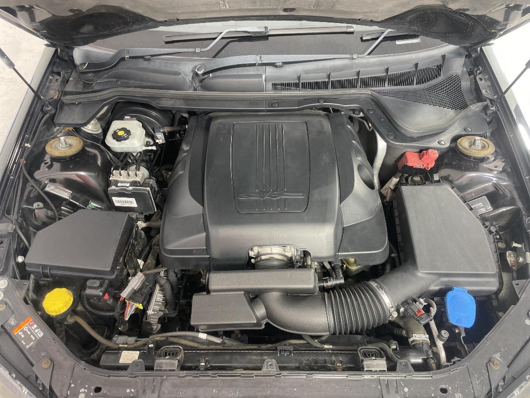 Photo '13' of Holden Commodore Photo '13' of Holden Commodore