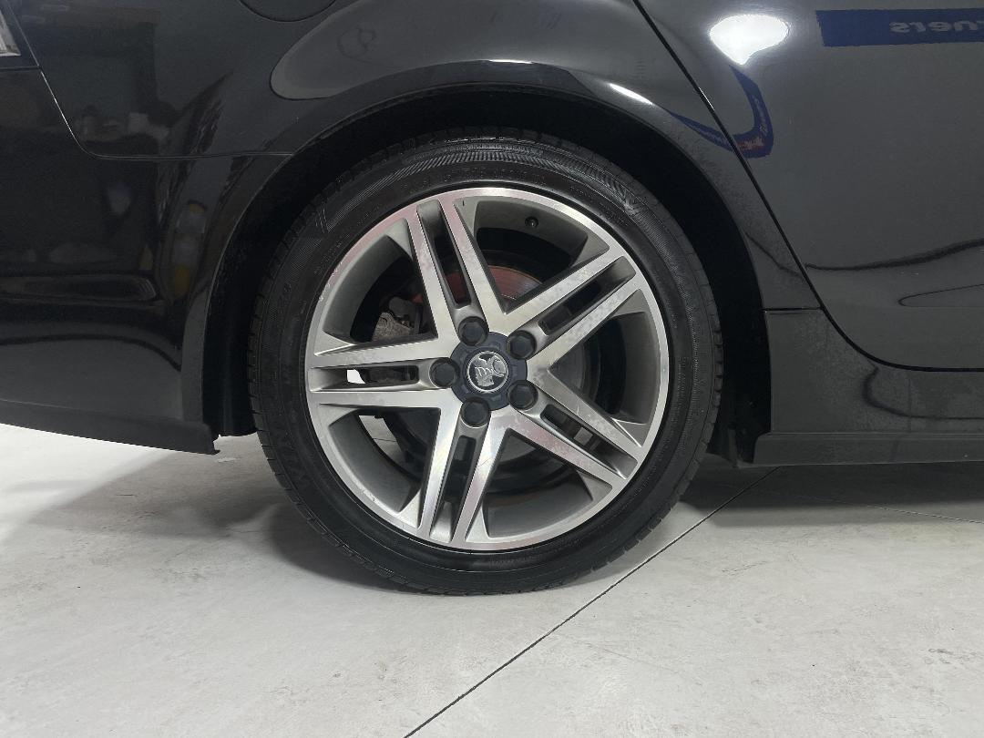 Photo '12' of Holden Commodore Photo '12' of Holden Commodore