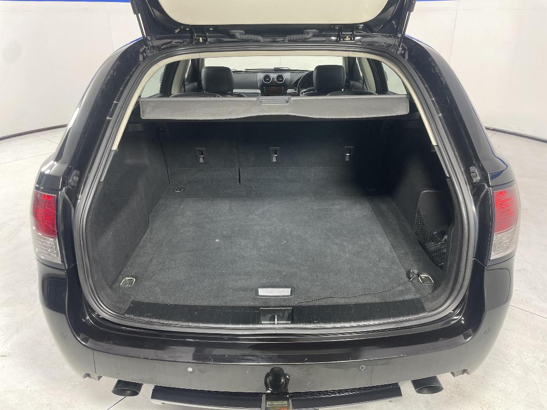 Photo '14' of Holden Commodore Photo '14' of Holden Commodore