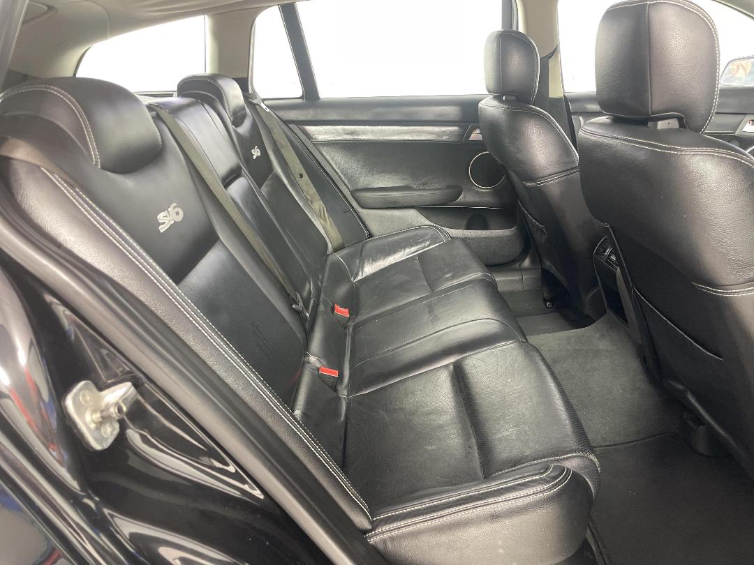 Photo '20' of Holden Commodore Photo '20' of Holden Commodore