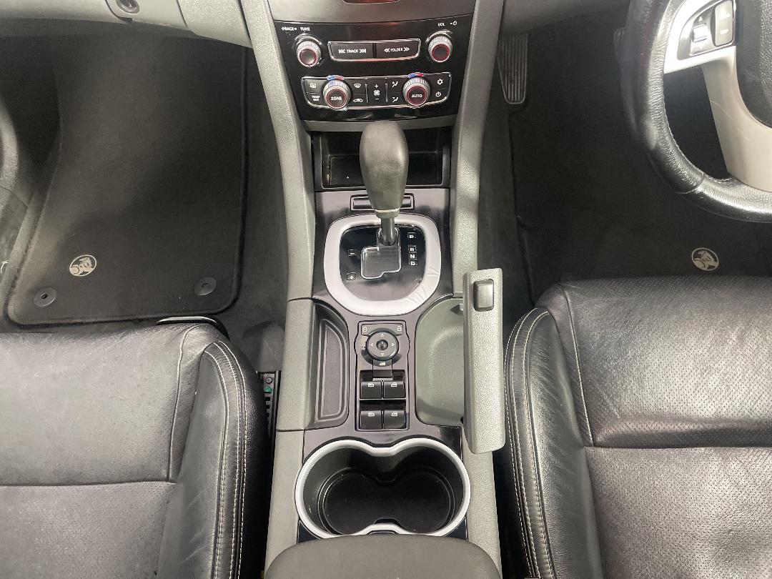 Photo '18' of Holden Commodore Photo '18' of Holden Commodore