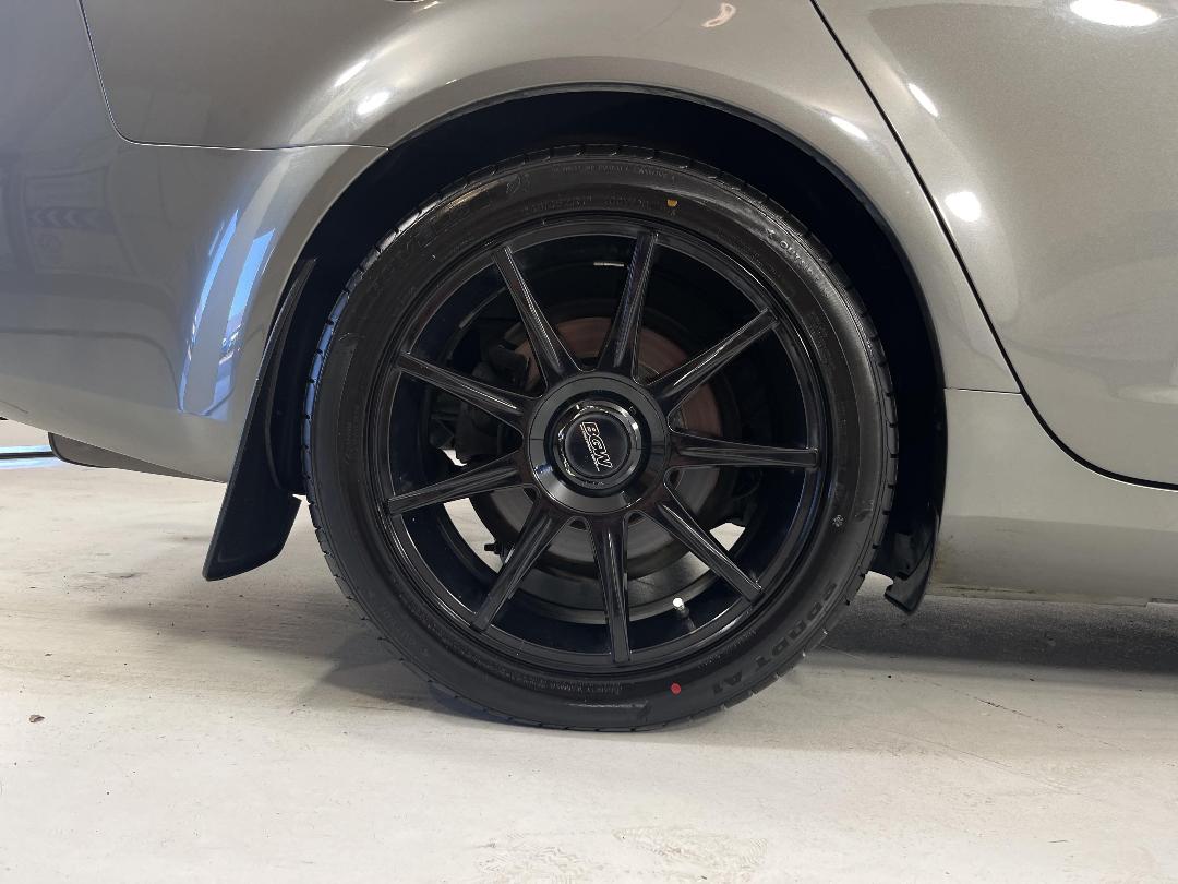 Photo '12' of Holden Commodore