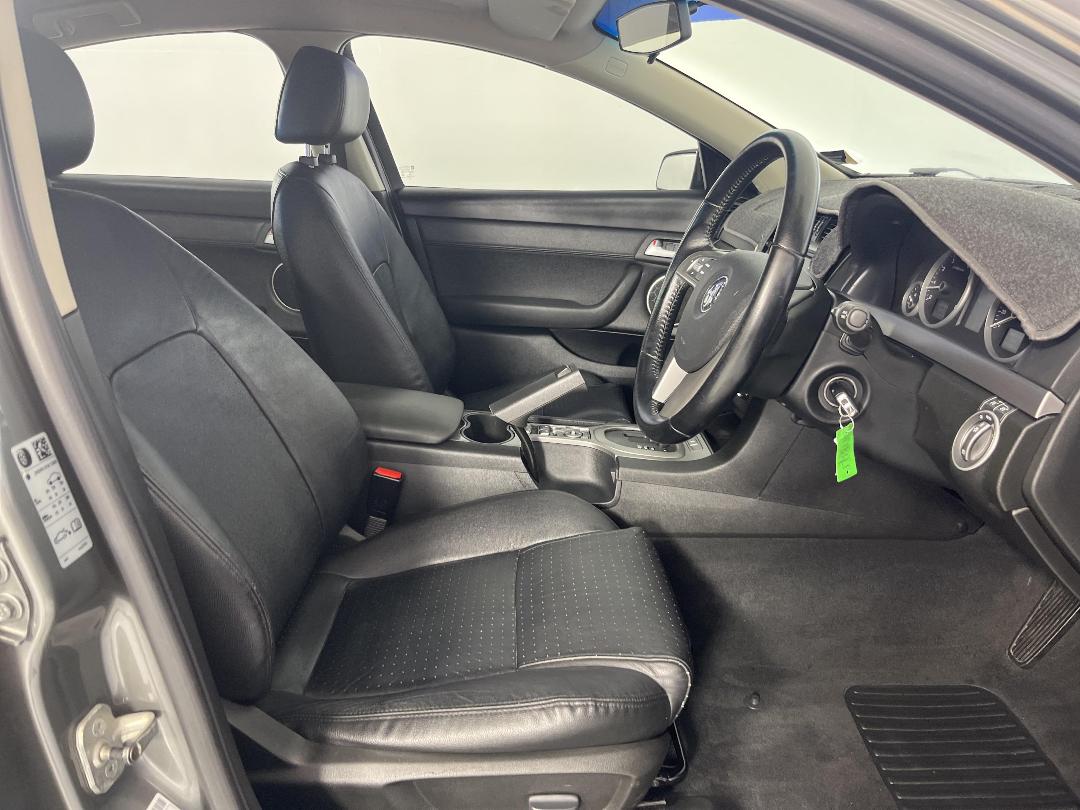 Photo '16' of Holden Commodore