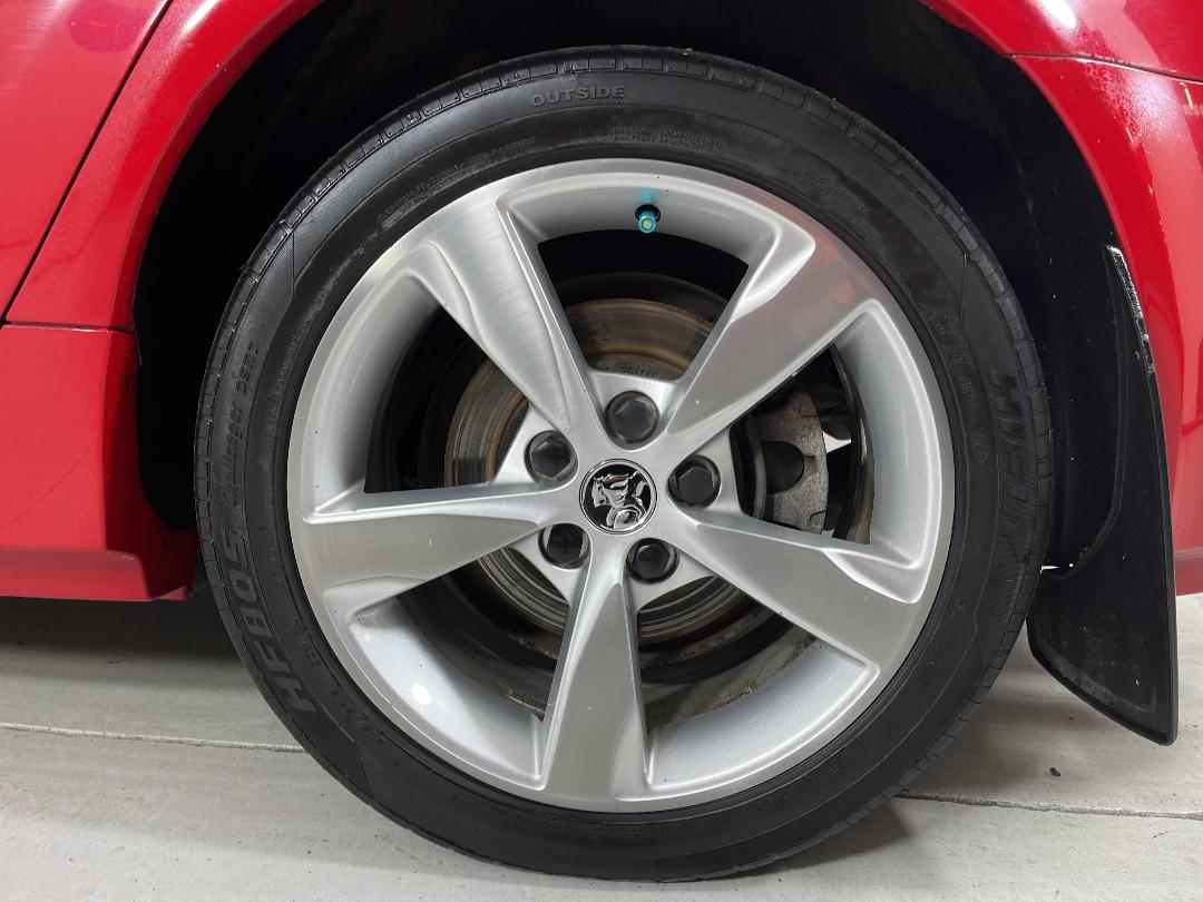 Photo '11' of Holden Commodore Photo '11' of Holden Commodore