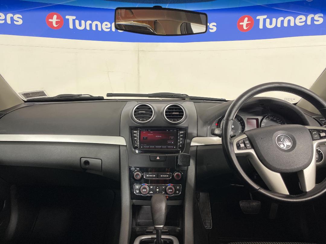 Photo '17' of Holden Commodore Photo '17' of Holden Commodore