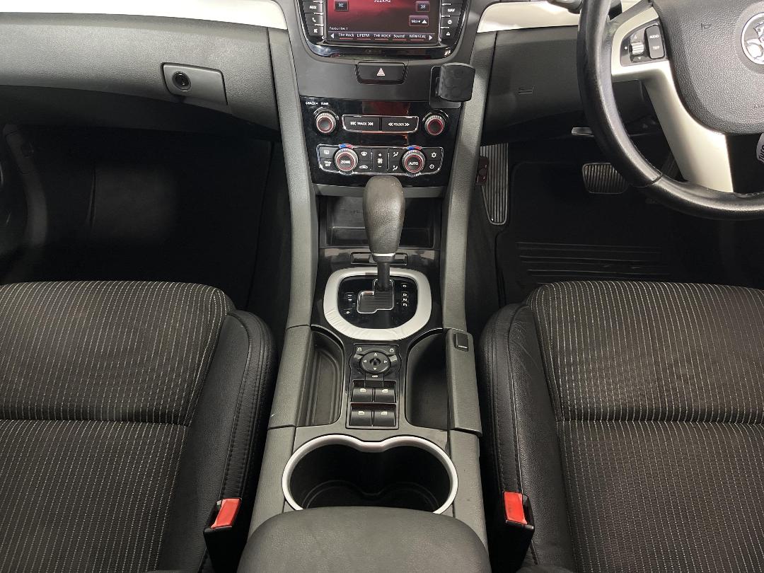 Photo '23' of Holden Commodore Photo '23' of Holden Commodore