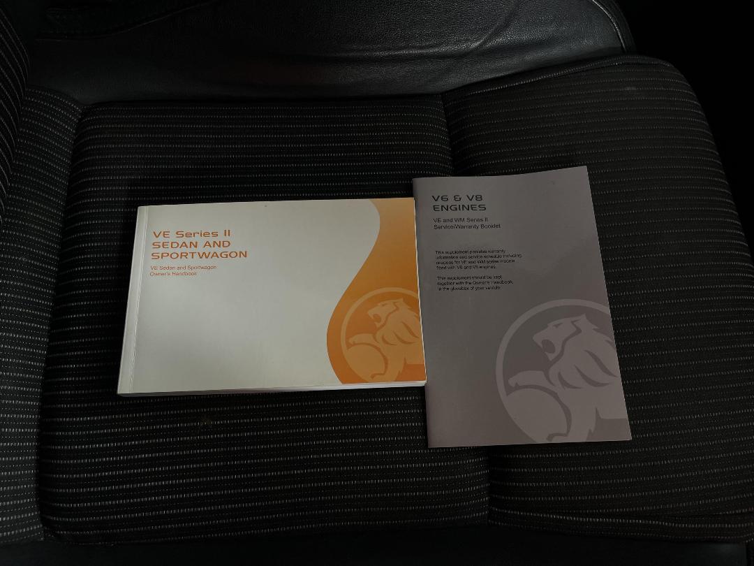 Photo '27' of Holden Commodore Photo '27' of Holden Commodore