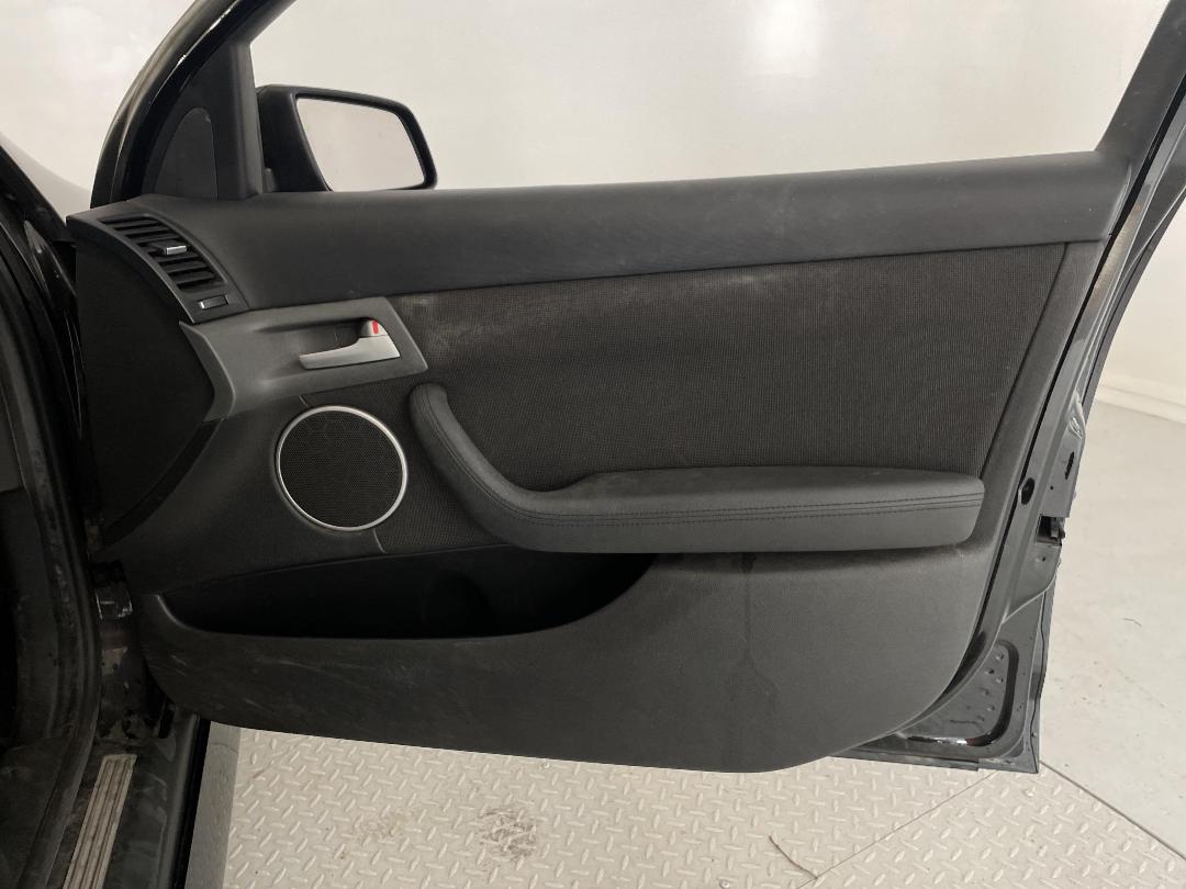 Photo '15' of Holden Commodore