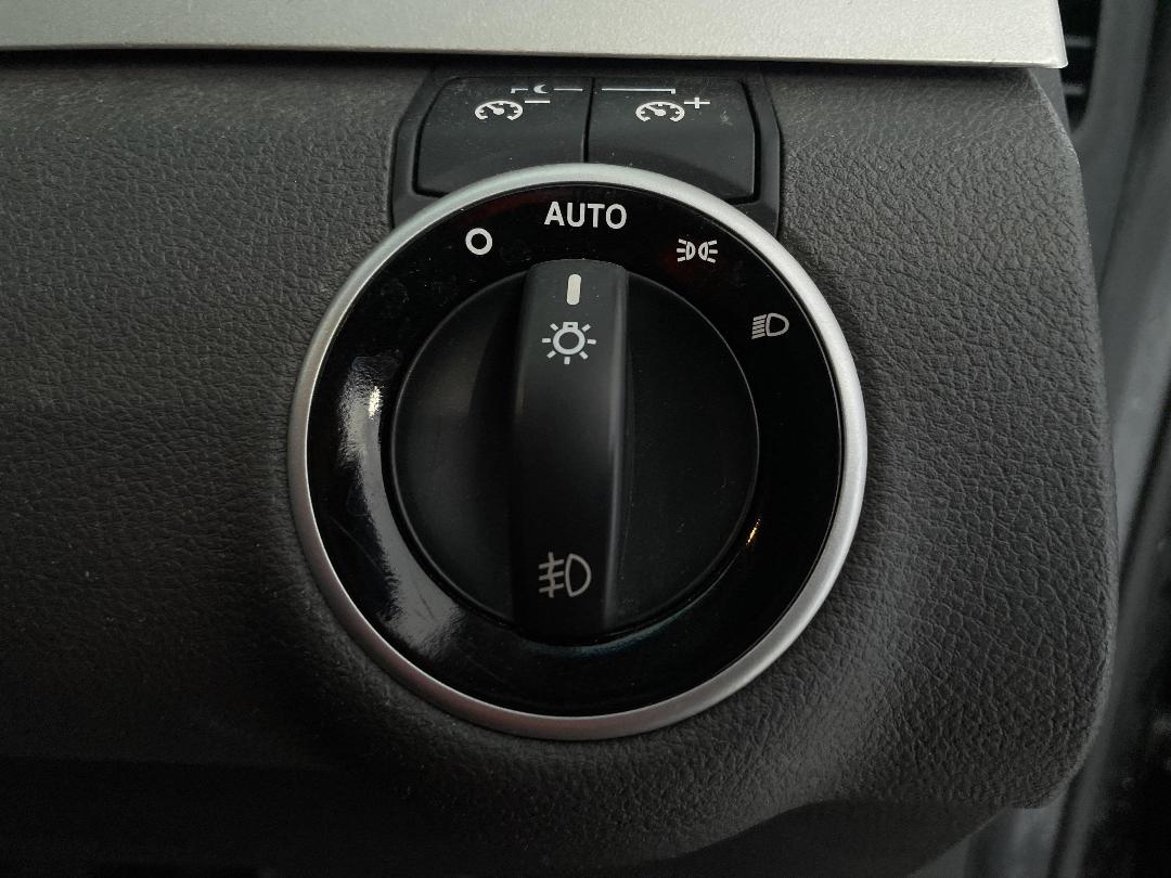 Photo '23' of Holden Commodore