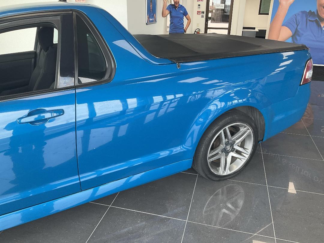 Photo '4' of Holden Commodore