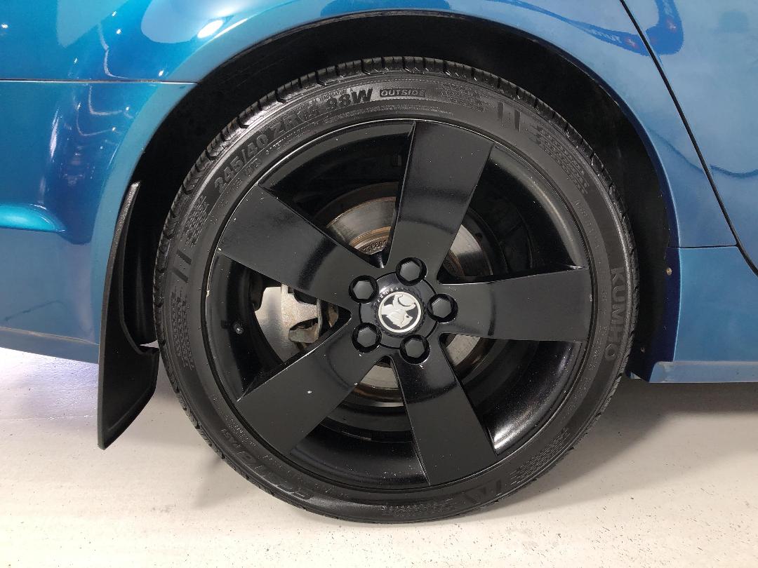 Photo '12' of Holden Commodore Photo '12' of Holden Commodore