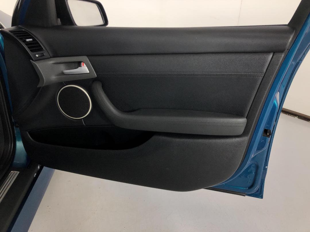 Photo '15' of Holden Commodore Photo '15' of Holden Commodore