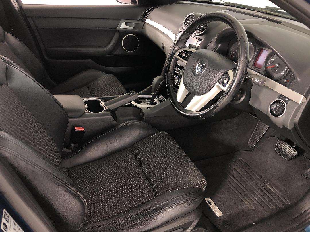 Photo '16' of Holden Commodore Photo '16' of Holden Commodore