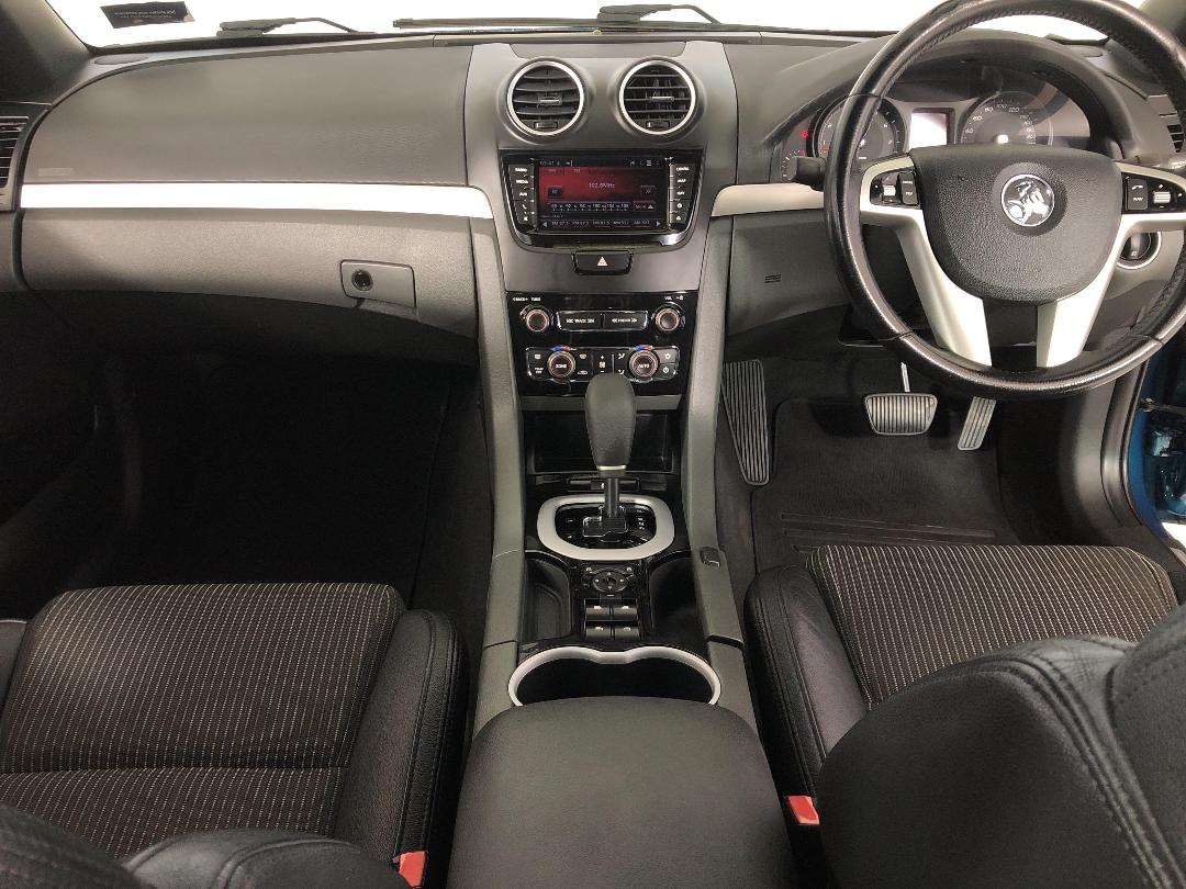 Photo '17' of Holden Commodore Photo '17' of Holden Commodore