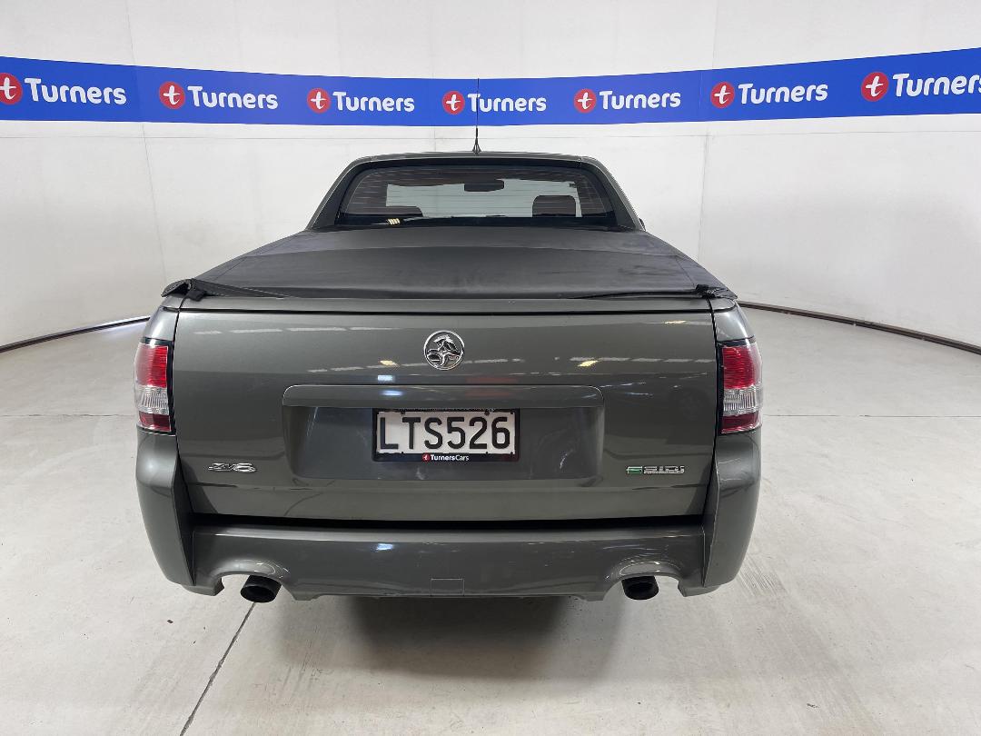 Photo '6' of Holden Commodore Photo '6' of Holden Commodore