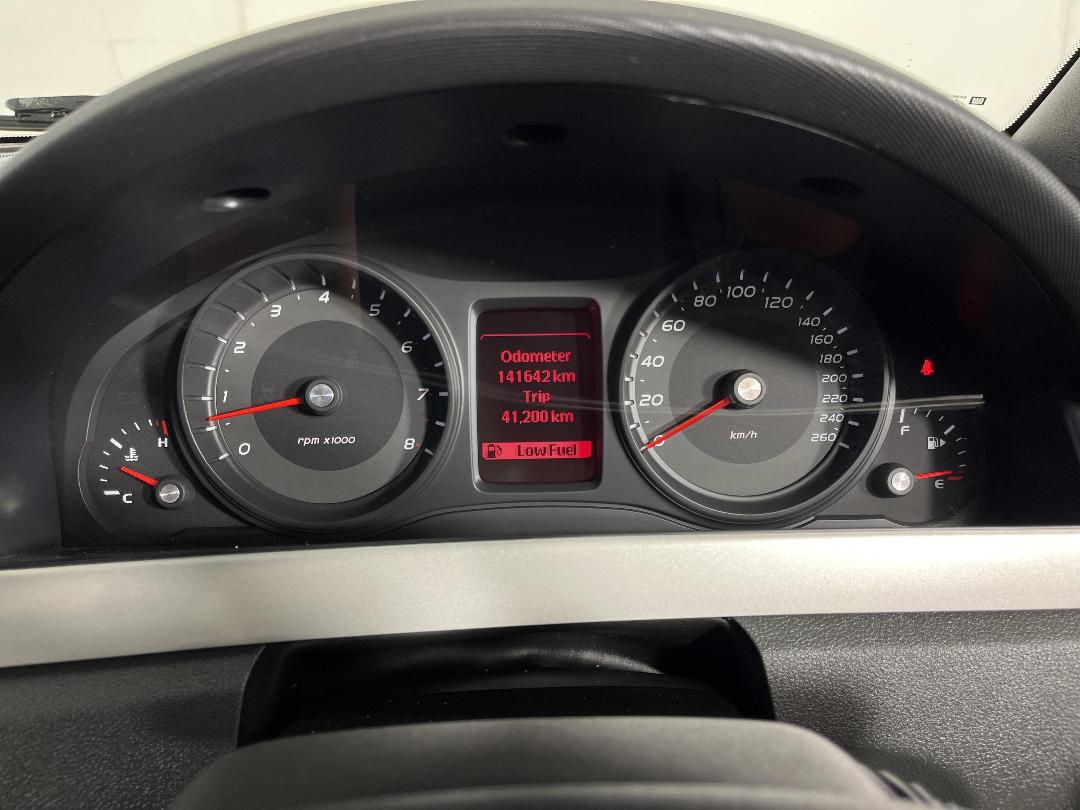 Photo '19' of Holden Commodore Photo '19' of Holden Commodore