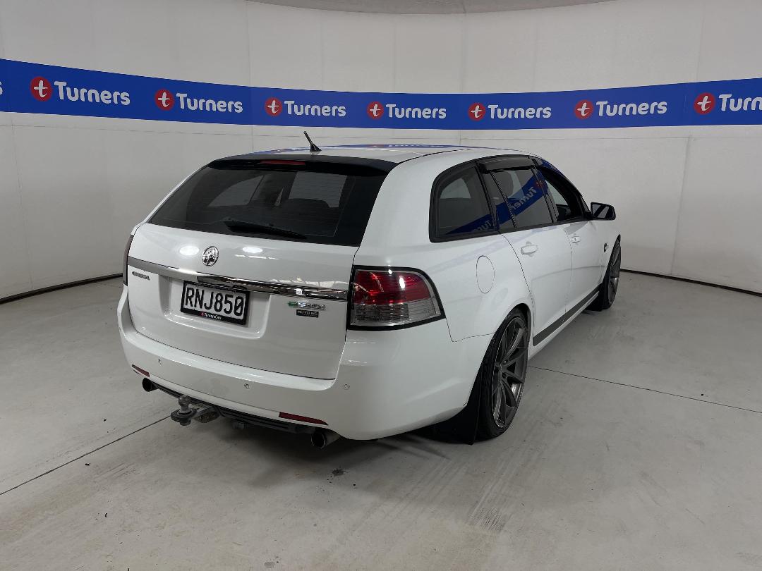 Photo '7' of Holden Commodore Photo '7' of Holden Commodore