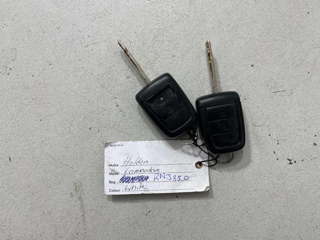 Photo '22' of Holden Commodore Photo '22' of Holden Commodore