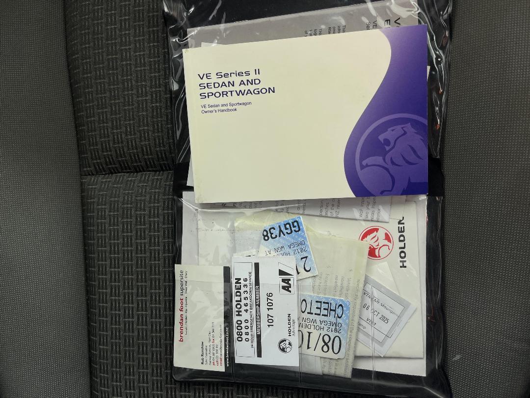 Photo '25' of Holden Commodore Photo '25' of Holden Commodore