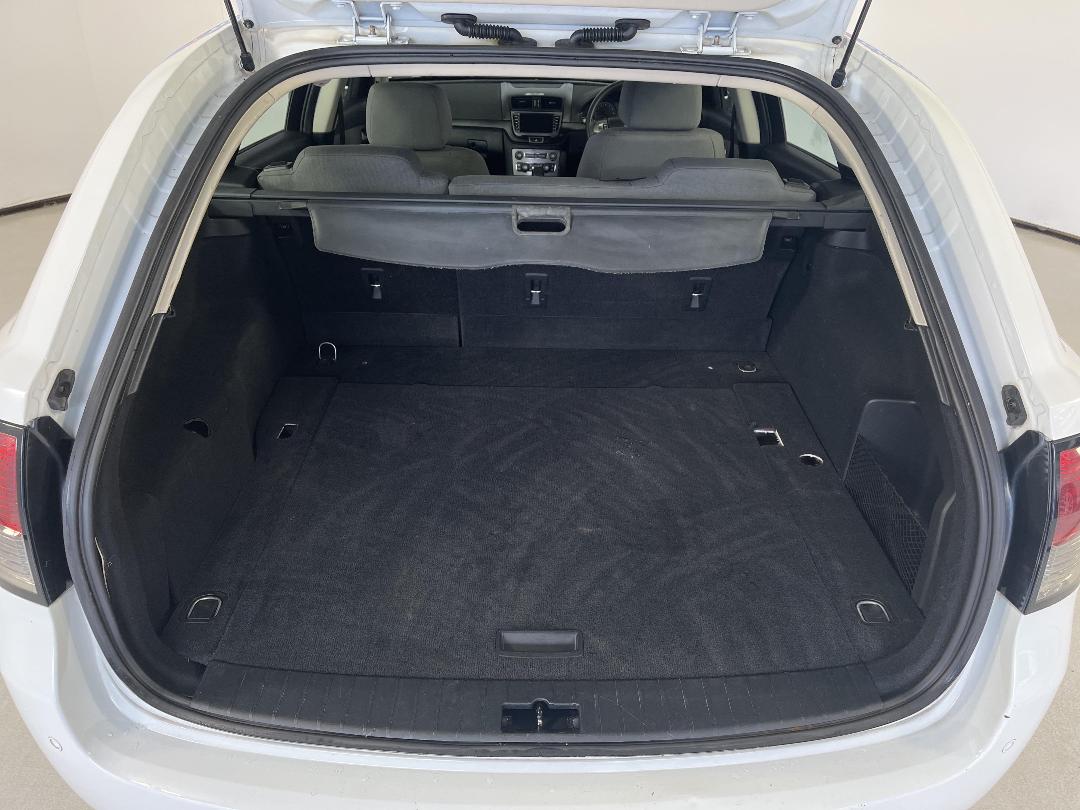 Photo '14' of Holden Commodore