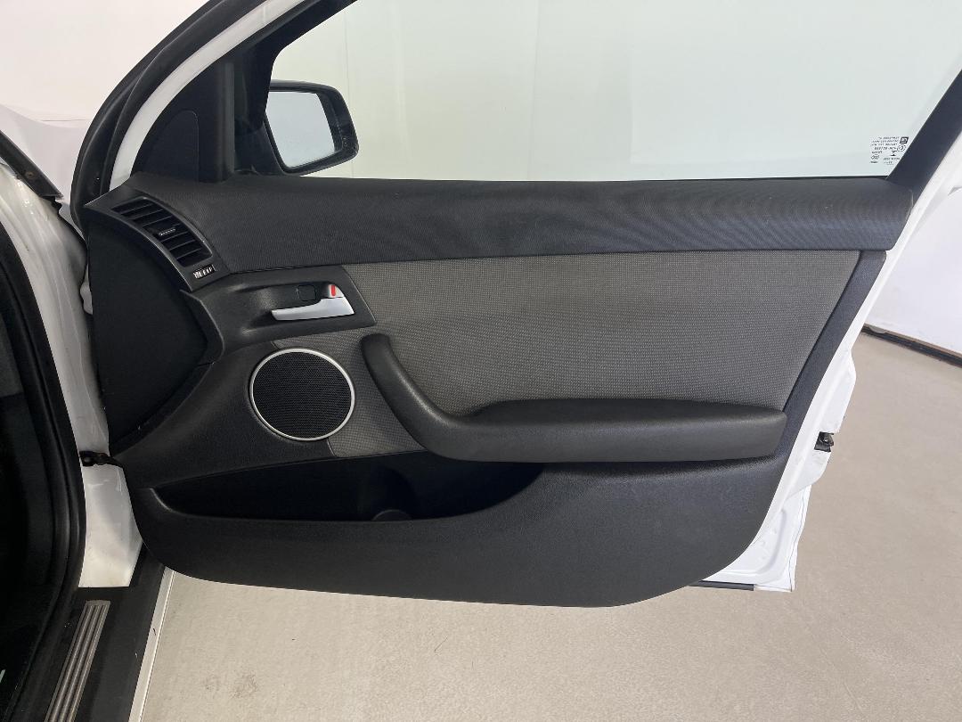 Photo '15' of Holden Commodore