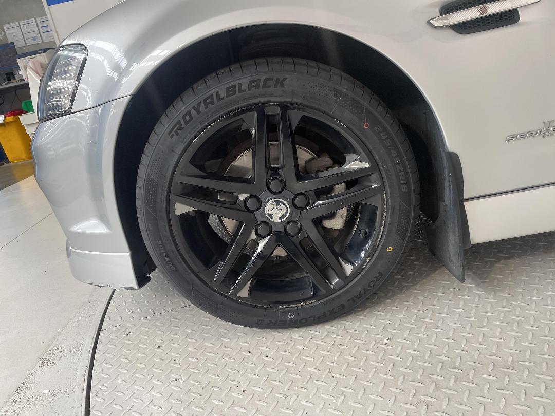 Photo '10' of Holden Commodore Photo '10' of Holden Commodore