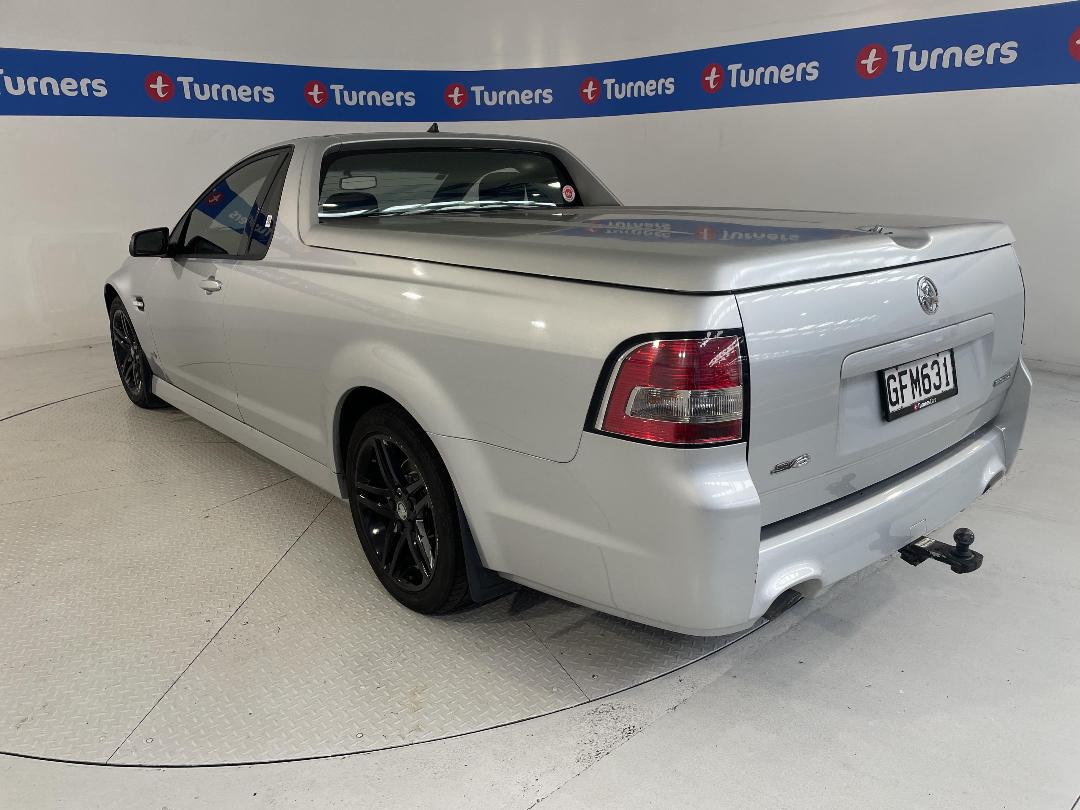 Photo '5' of Holden Commodore Photo '5' of Holden Commodore