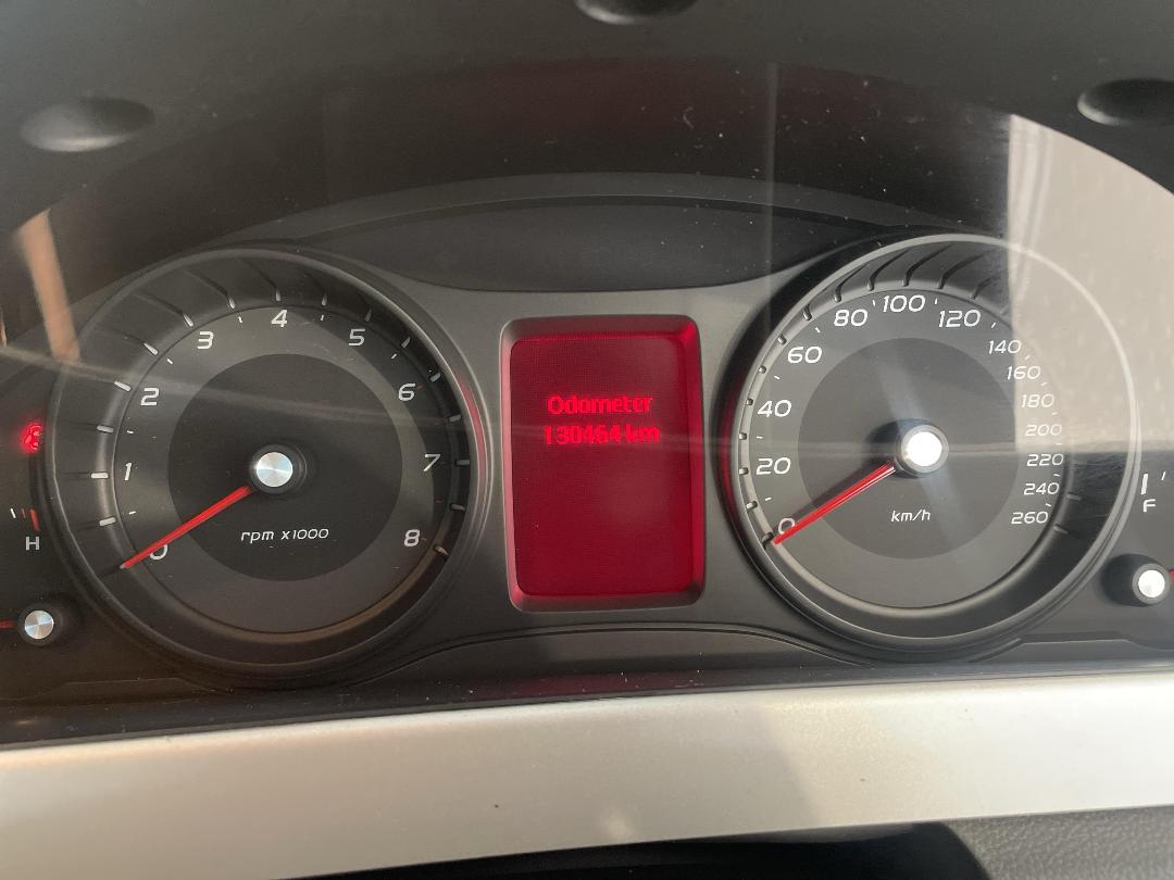 Photo '19' of Holden Commodore Photo '19' of Holden Commodore