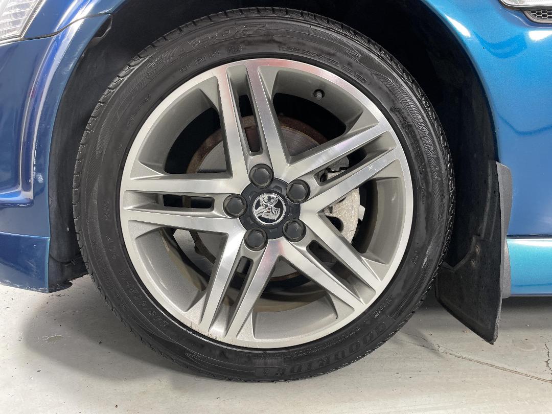 Photo '10' of Holden Commodore