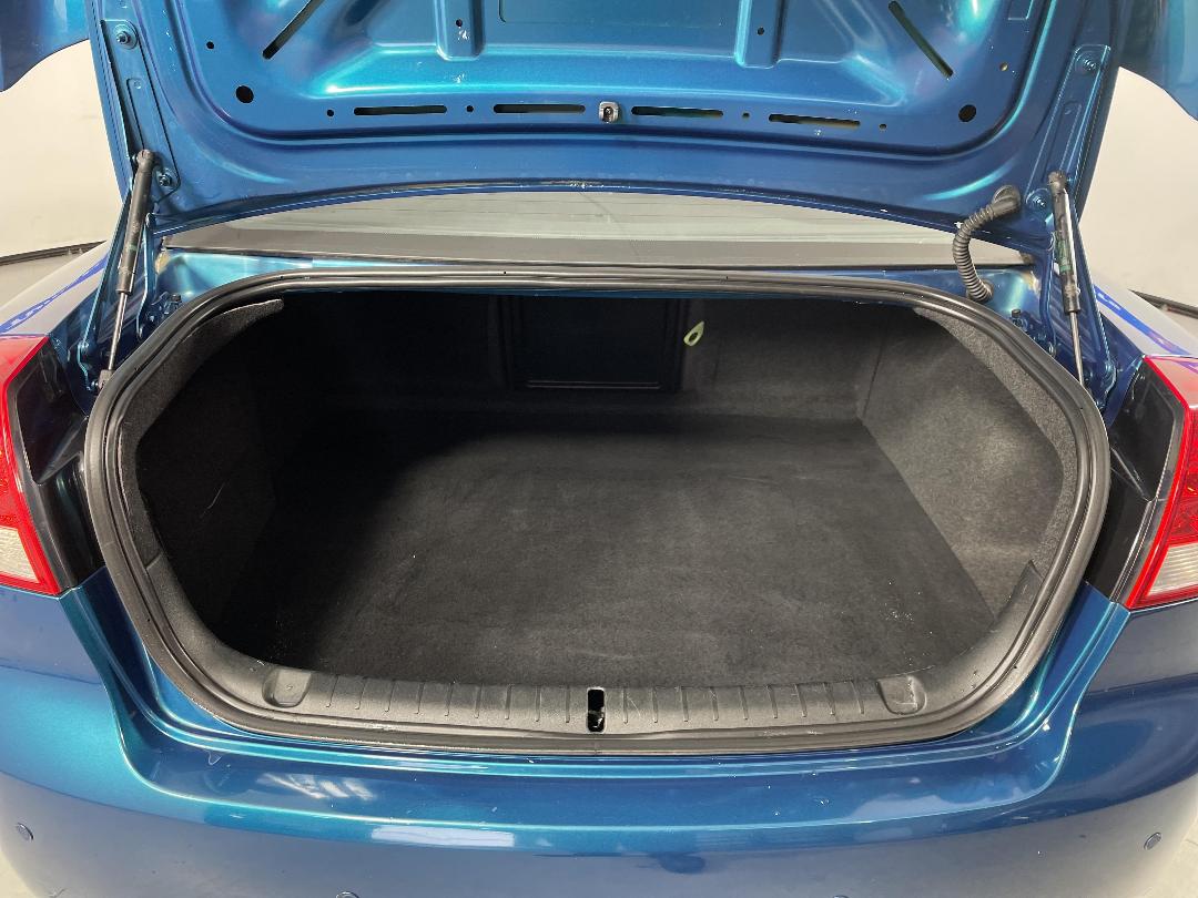 Photo '14' of Holden Commodore