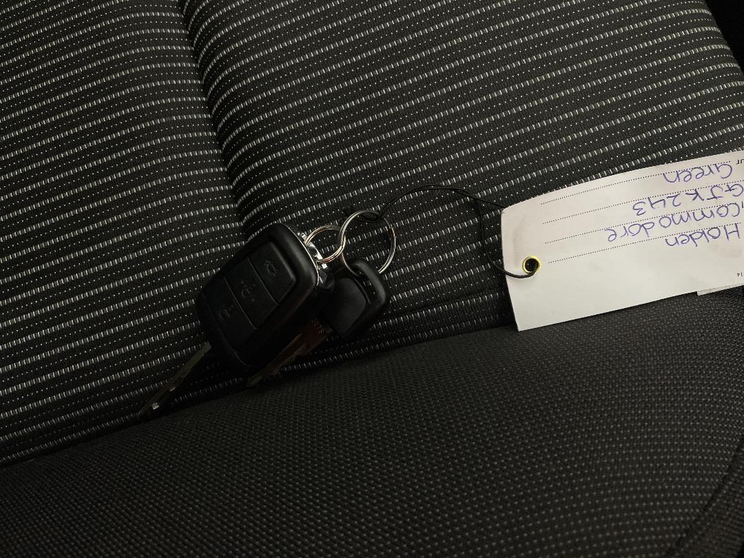 Photo '22' of Holden Commodore