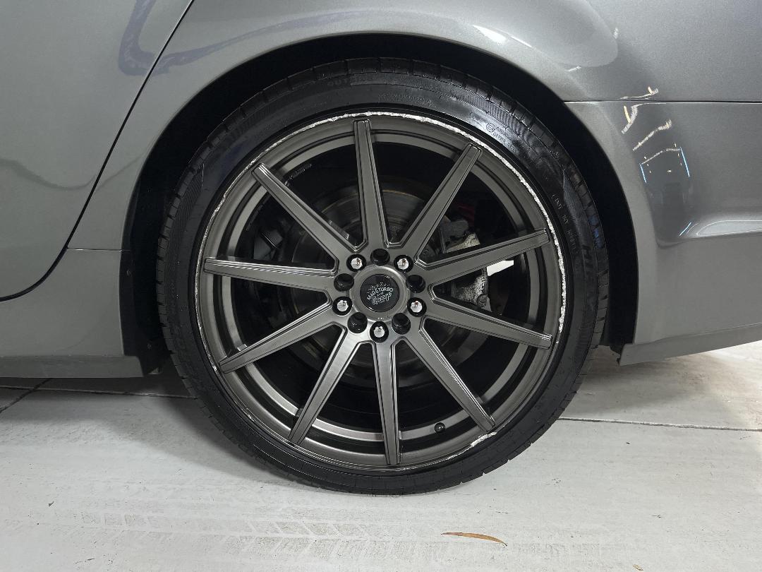 Photo '11' of Holden Commodore Photo '11' of Holden Commodore