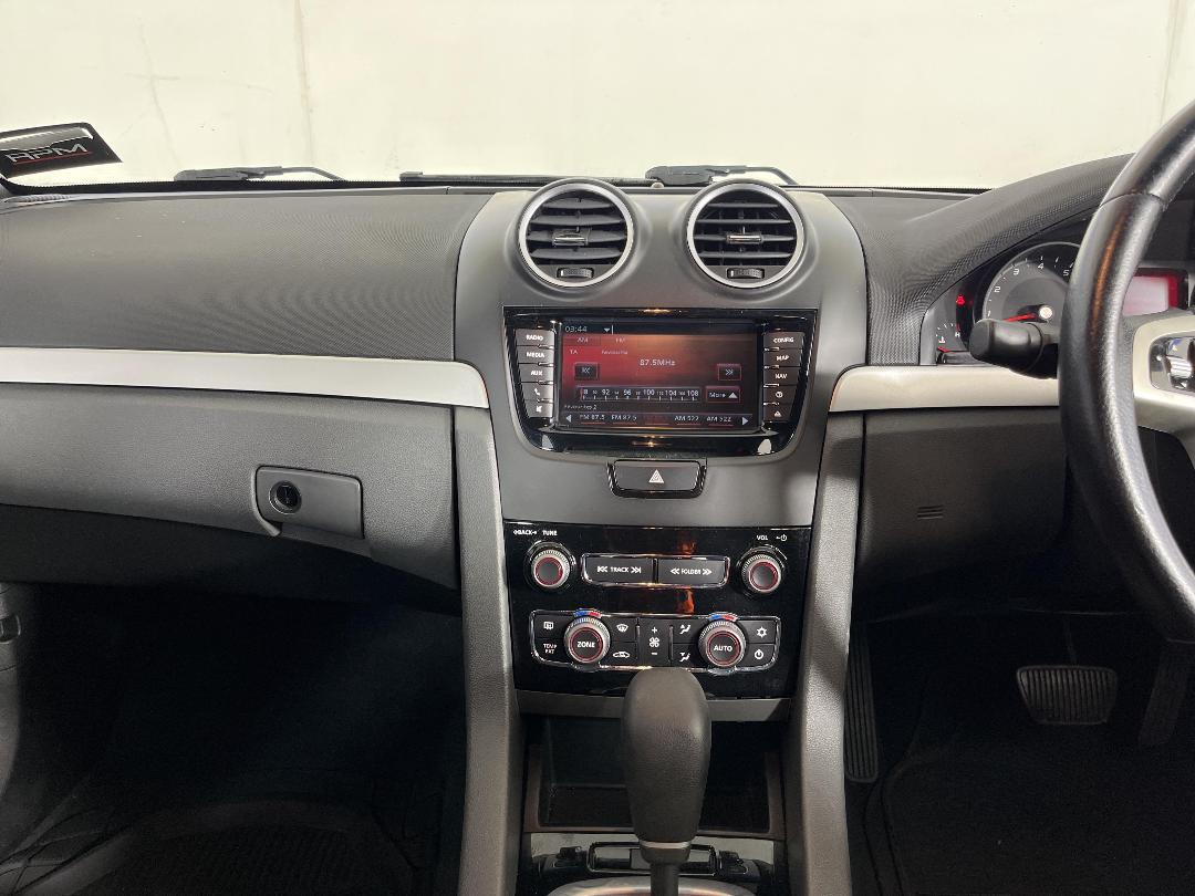 Photo '18' of Holden Commodore Photo '18' of Holden Commodore