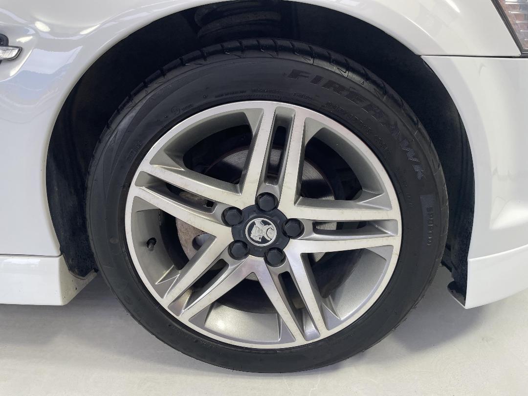 Photo '9' of Holden Commodore