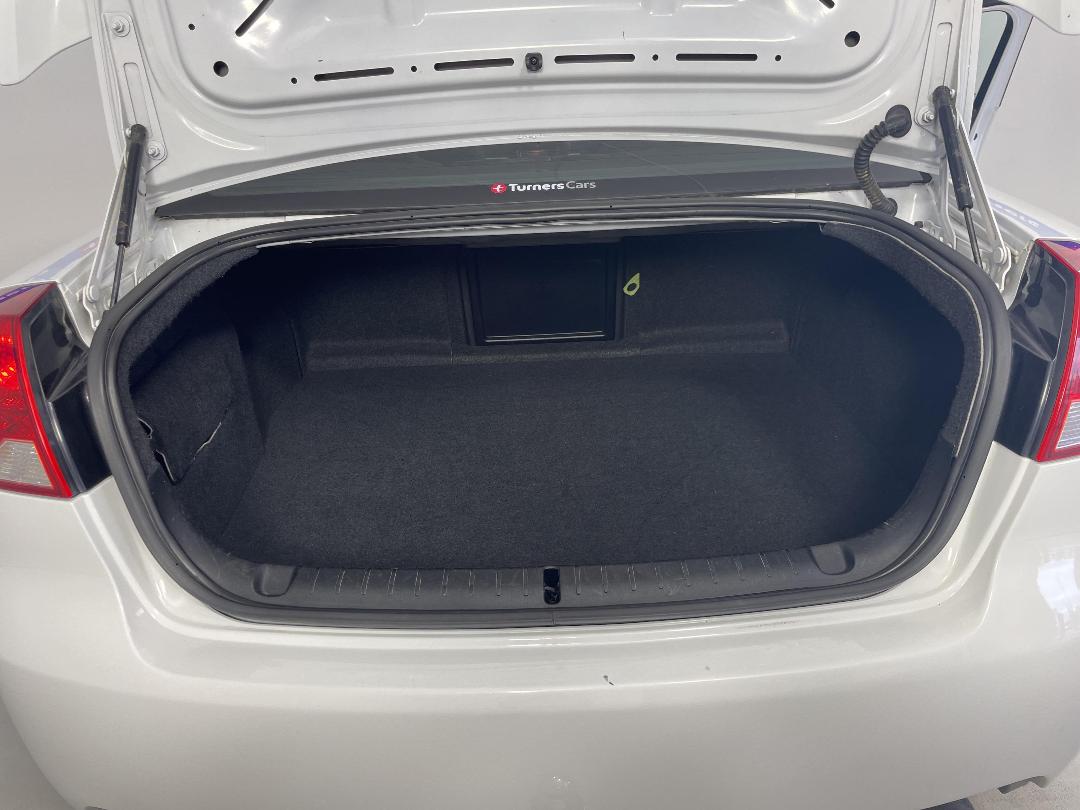 Photo '14' of Holden Commodore